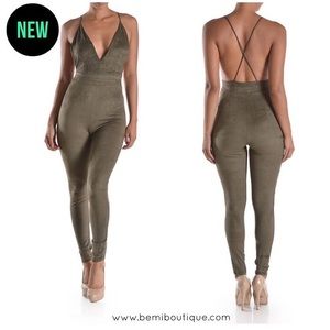 Sale! 🎊 Suede Olive Green Jumper *New